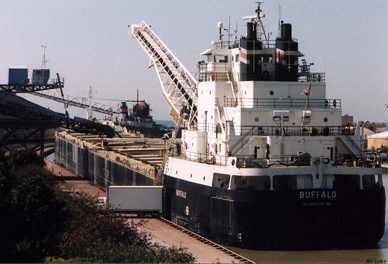 Крупнотоннажное судно Buffalo