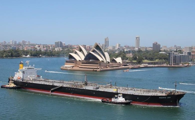 Танкер PACIFIC LEO в порту Сиднея