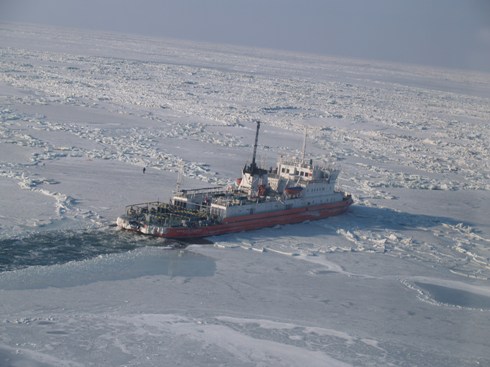 Одиночное плавание судна во льдах