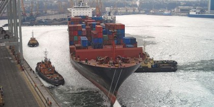 Швартовка контейнеровоза Virginia в Одесском порту