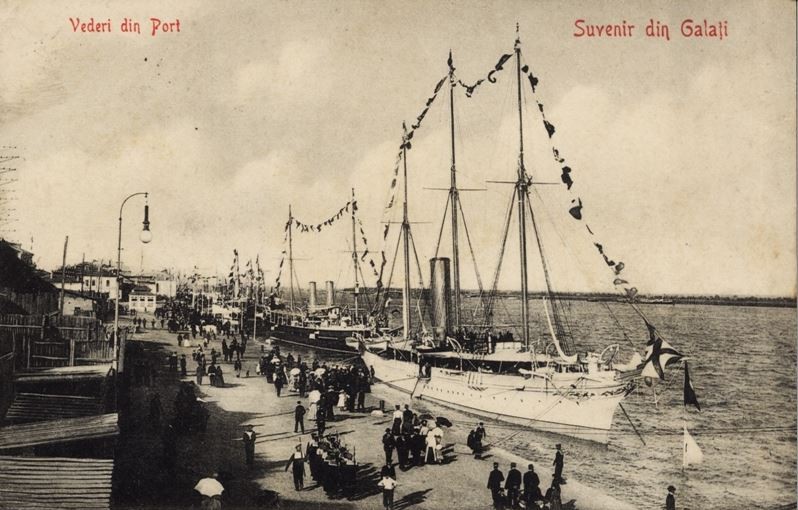 Судно Libertatea в порту Галац