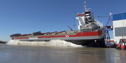 Спуск судна Roerborg на воду